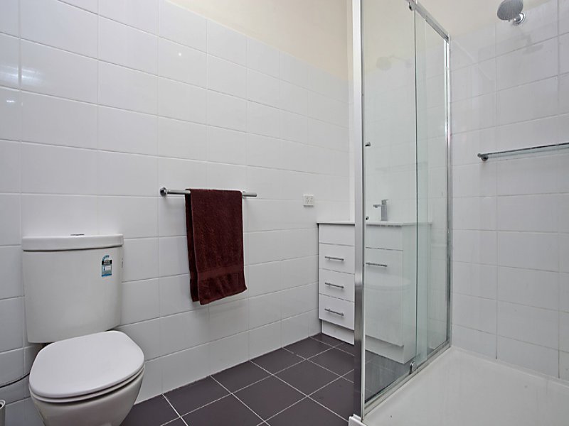 124 Douglas Parade, Williamstown image 5