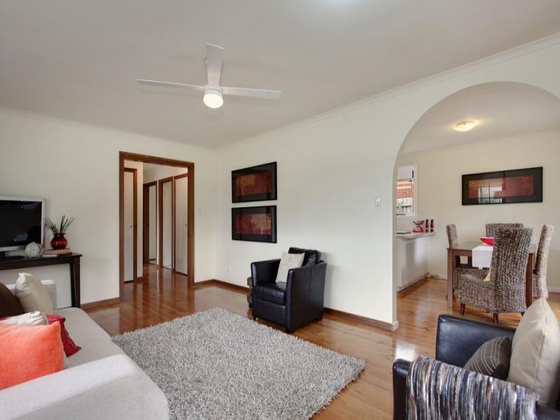 1/24 Great Ryrie Street, Ringwood image 2