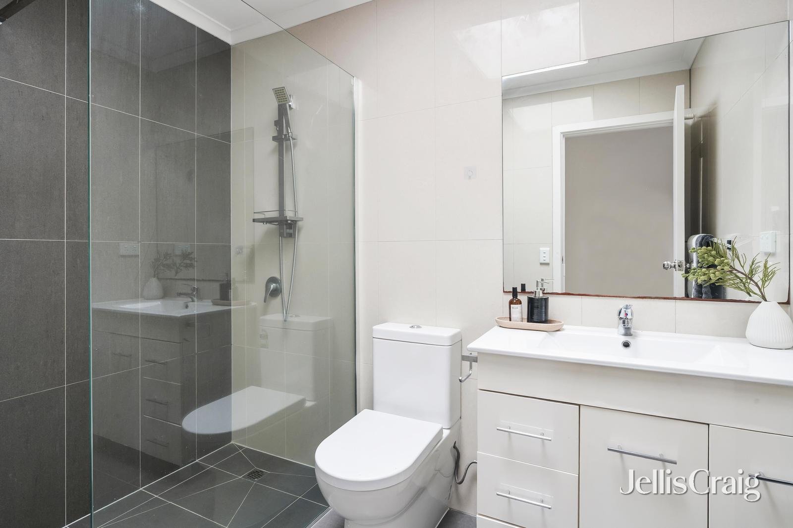 1/24 Green Street, Ivanhoe image 7