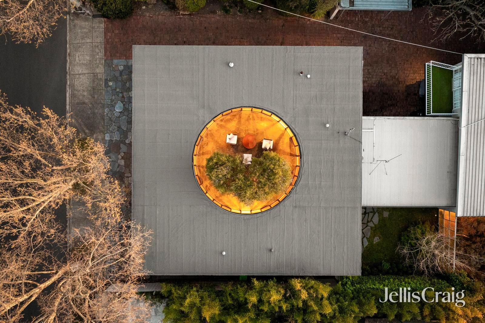 1/24 Hill Street, Toorak image 2