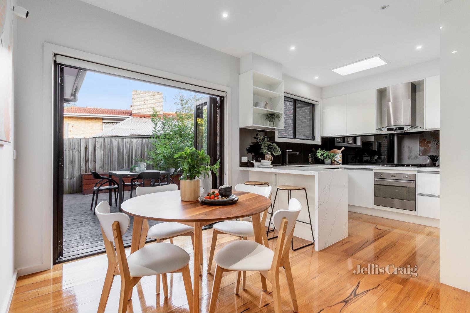 1/24 Illuka Crescent, Mount Waverley image 3