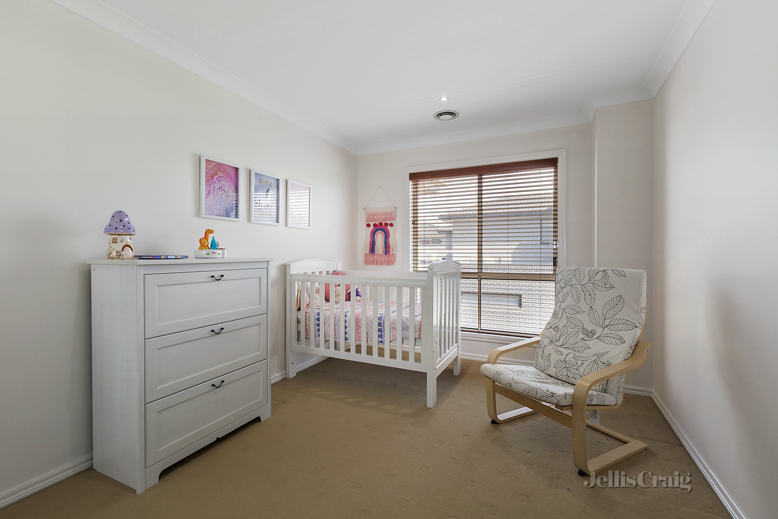 1/24 Kitchener Road, Pascoe Vale image 6