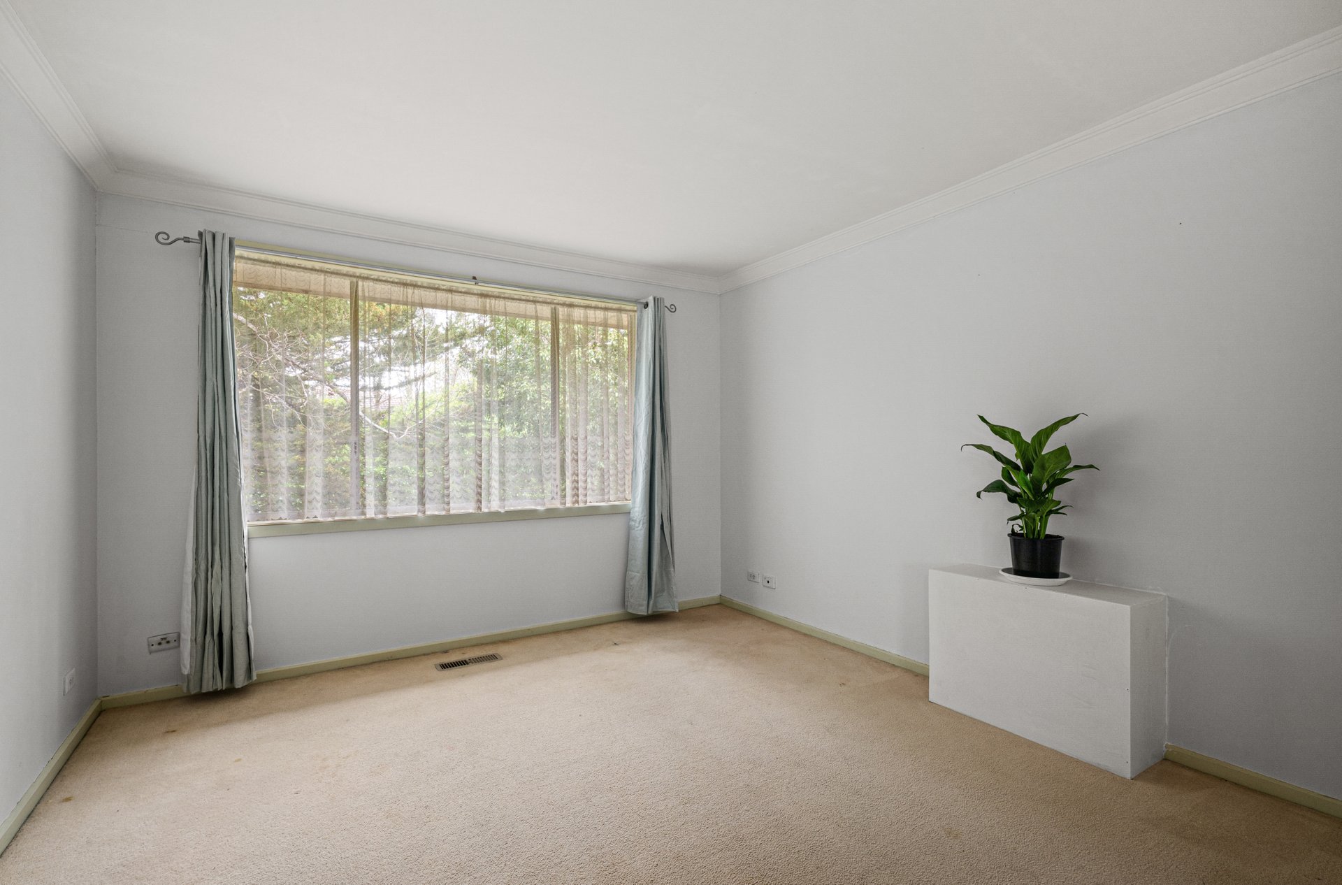 1/24 Lusher Road, Croydon image 3