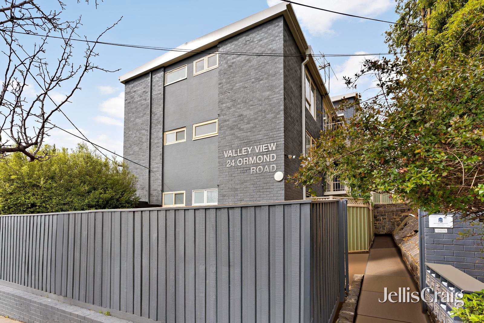 1/24 Ormond Road, Ascot Vale image 8
