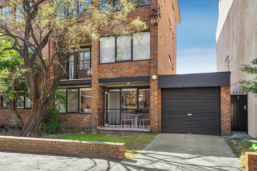 1/24 Park Street, St Kilda West image 3
