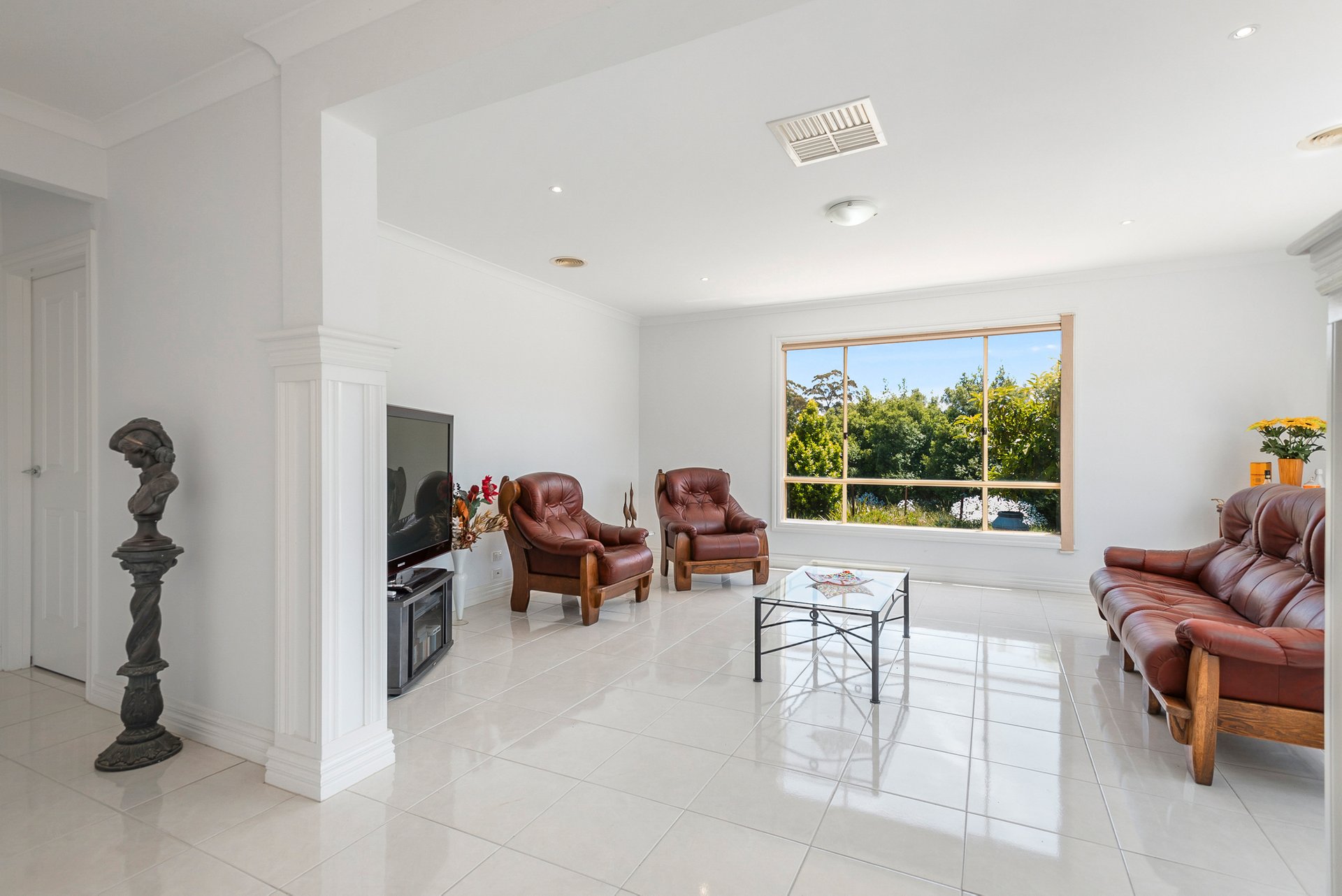 Property Gallery Thumbnail 13