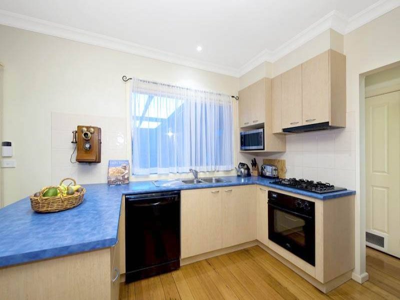 1/24 Quentin Street, Forest Hill image 4