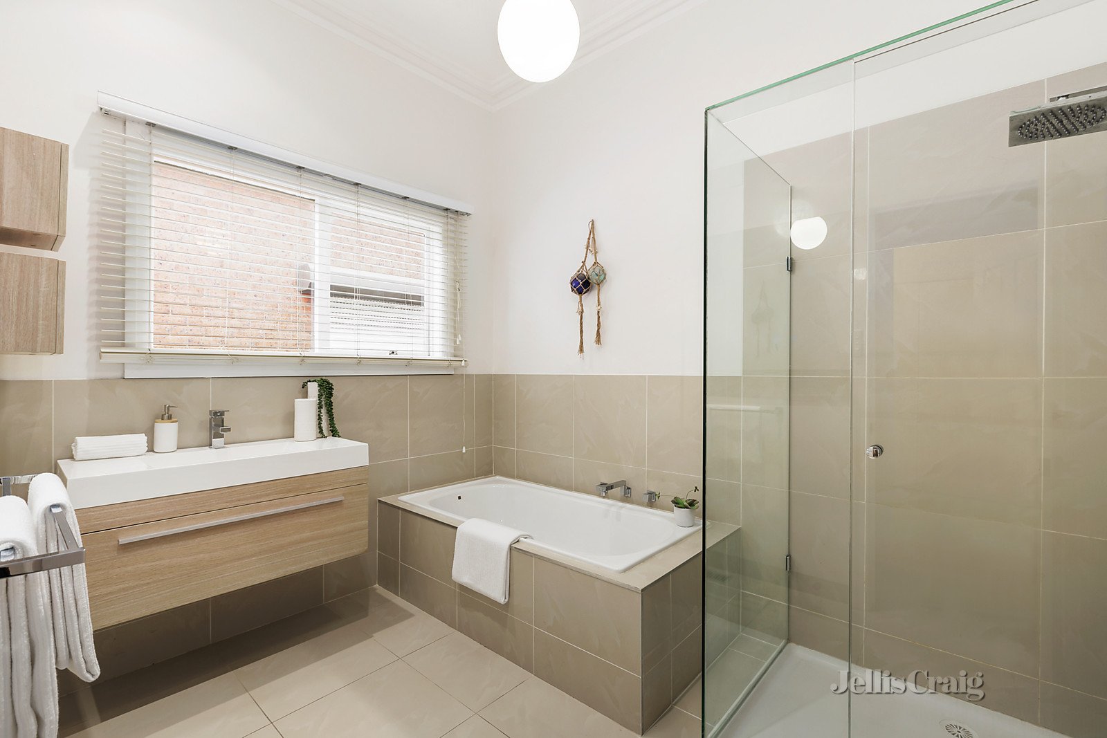 124 St Georges Road, Northcote image 7
