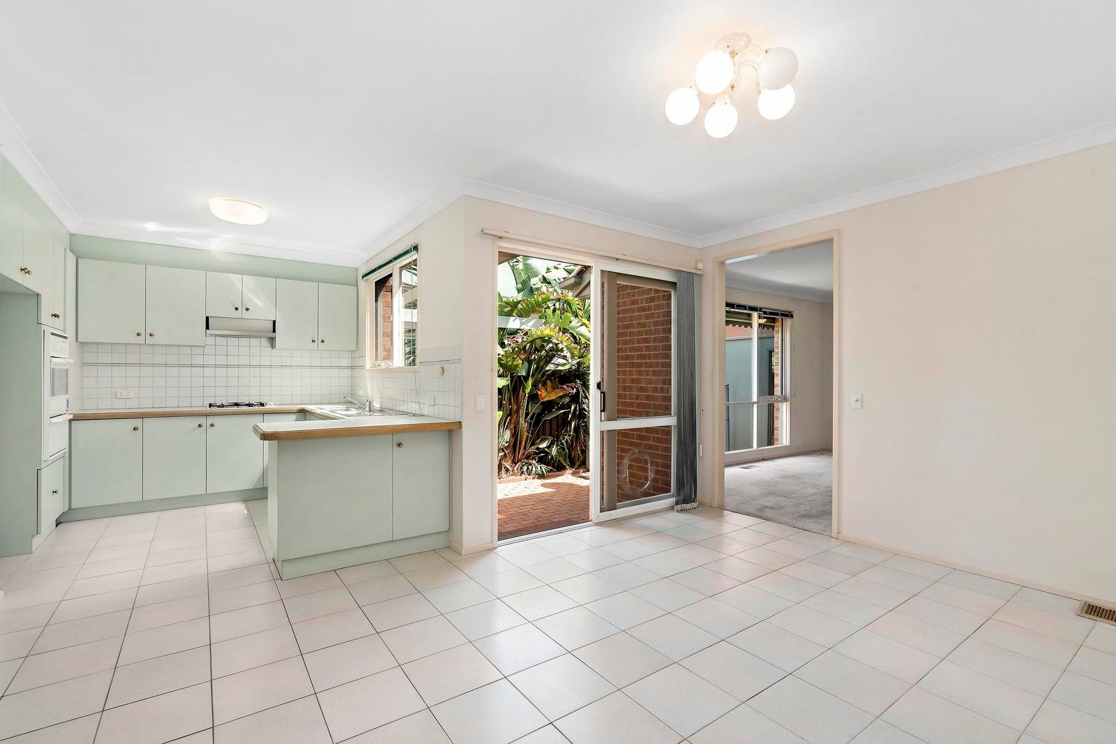 Property Gallery Thumbnail 3