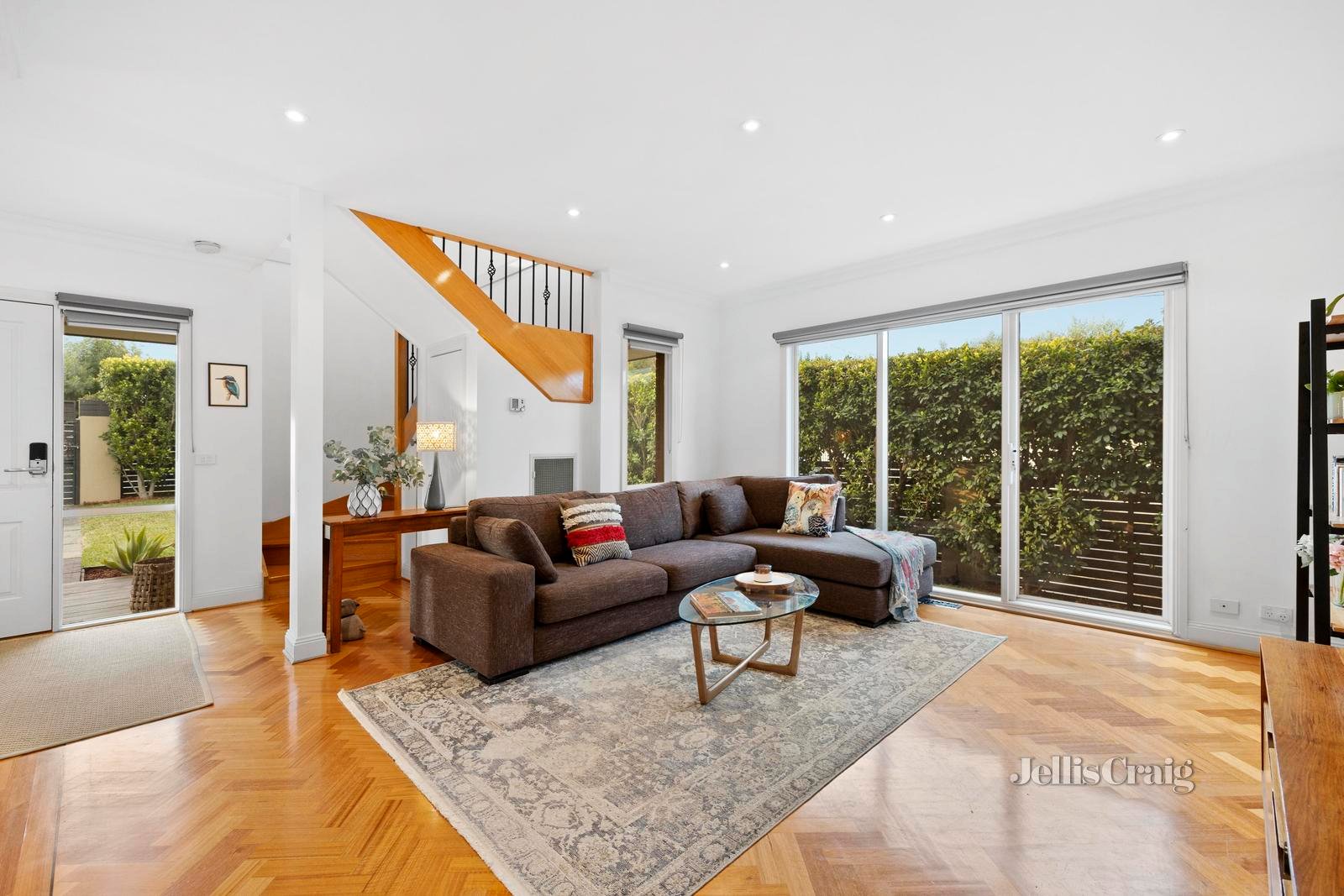 124 Wheatley Road, Mckinnon image 2