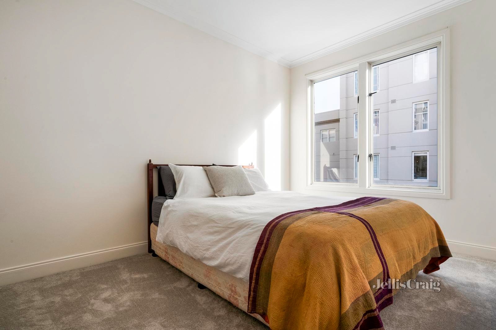 12/400 Victoria Parade, East Melbourne image 4