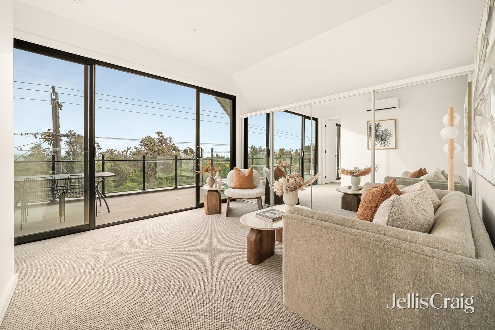1/241 Nepean Highway, Seaford image 4