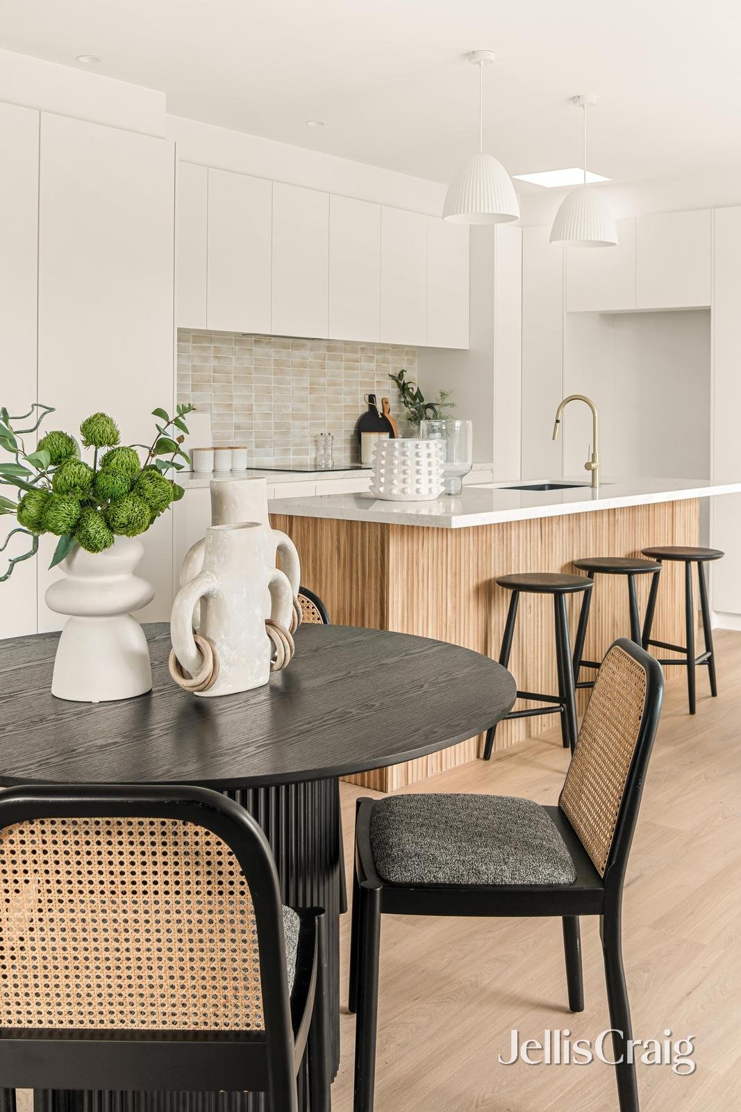 1/241 Nepean Highway, Seaford image 7