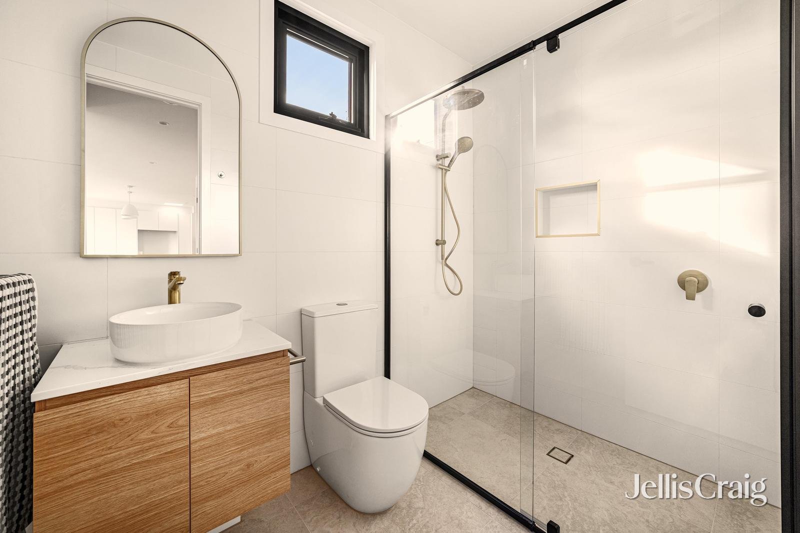 1/241 Nepean Highway, Seaford image 11
