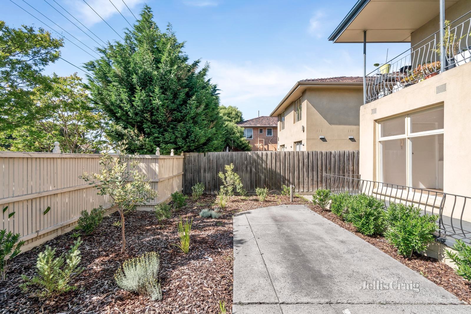 1/244 Gordon Street, Footscray image 2