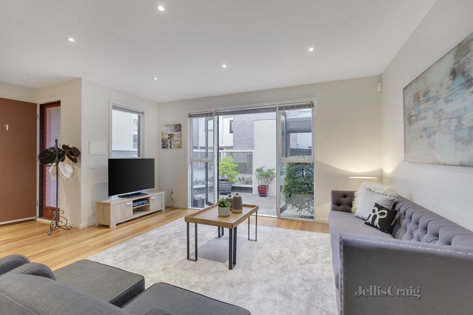 1/245 Adderley Street, West Melbourne image 2