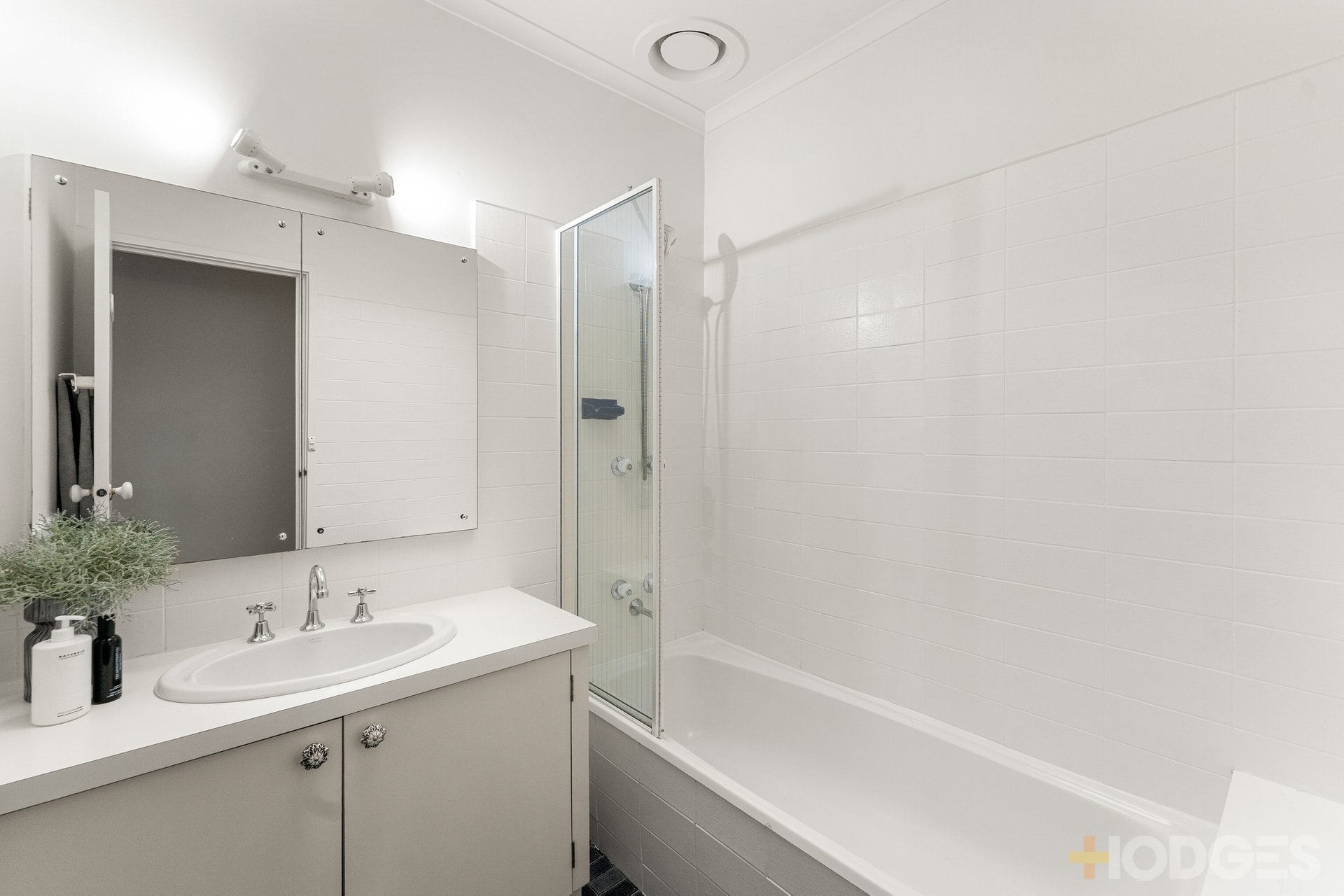 1 / 245 Bluff Road Sandringham