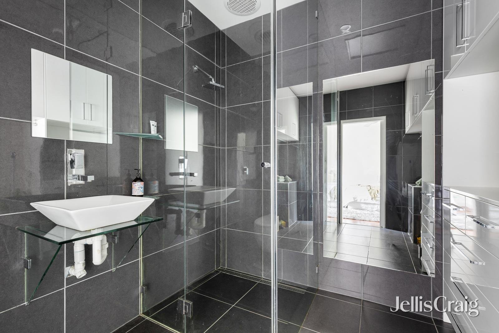 12/454 Burwood Road, Hawthorn image 8