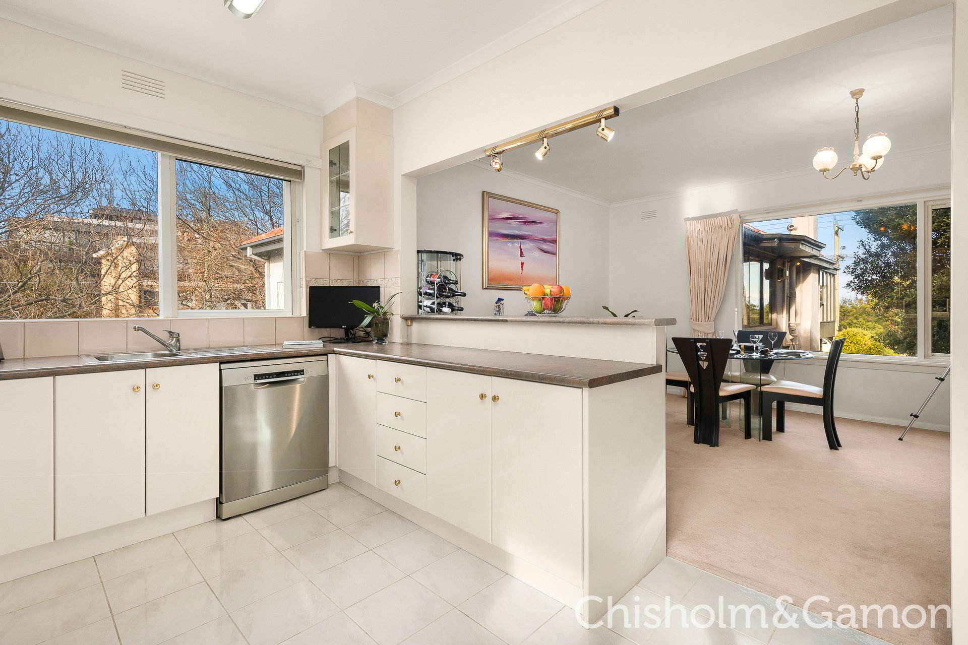 12/45a Ormond Esplanade, Elwood image 3