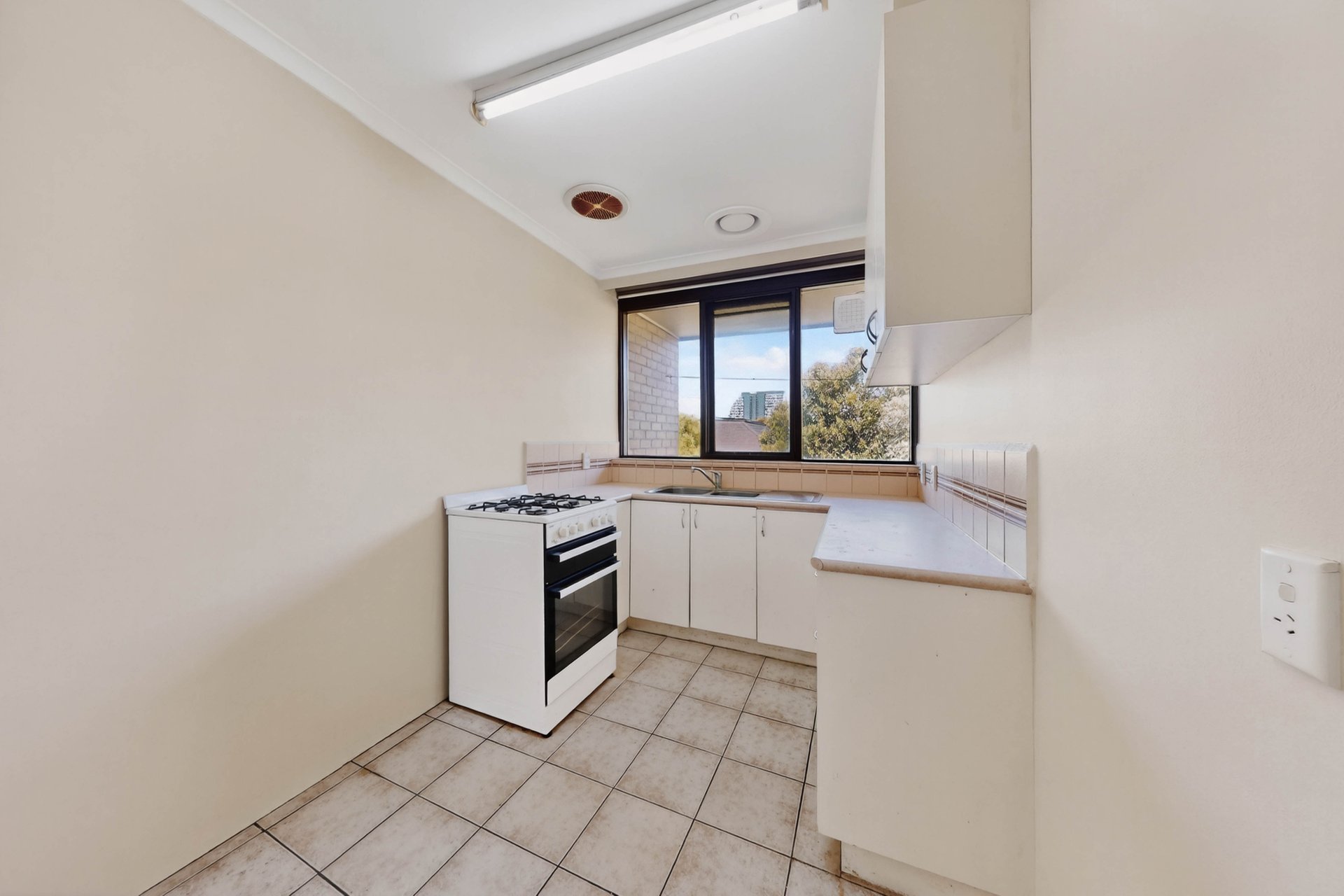 12/47 Rose Street, Box Hill image 2