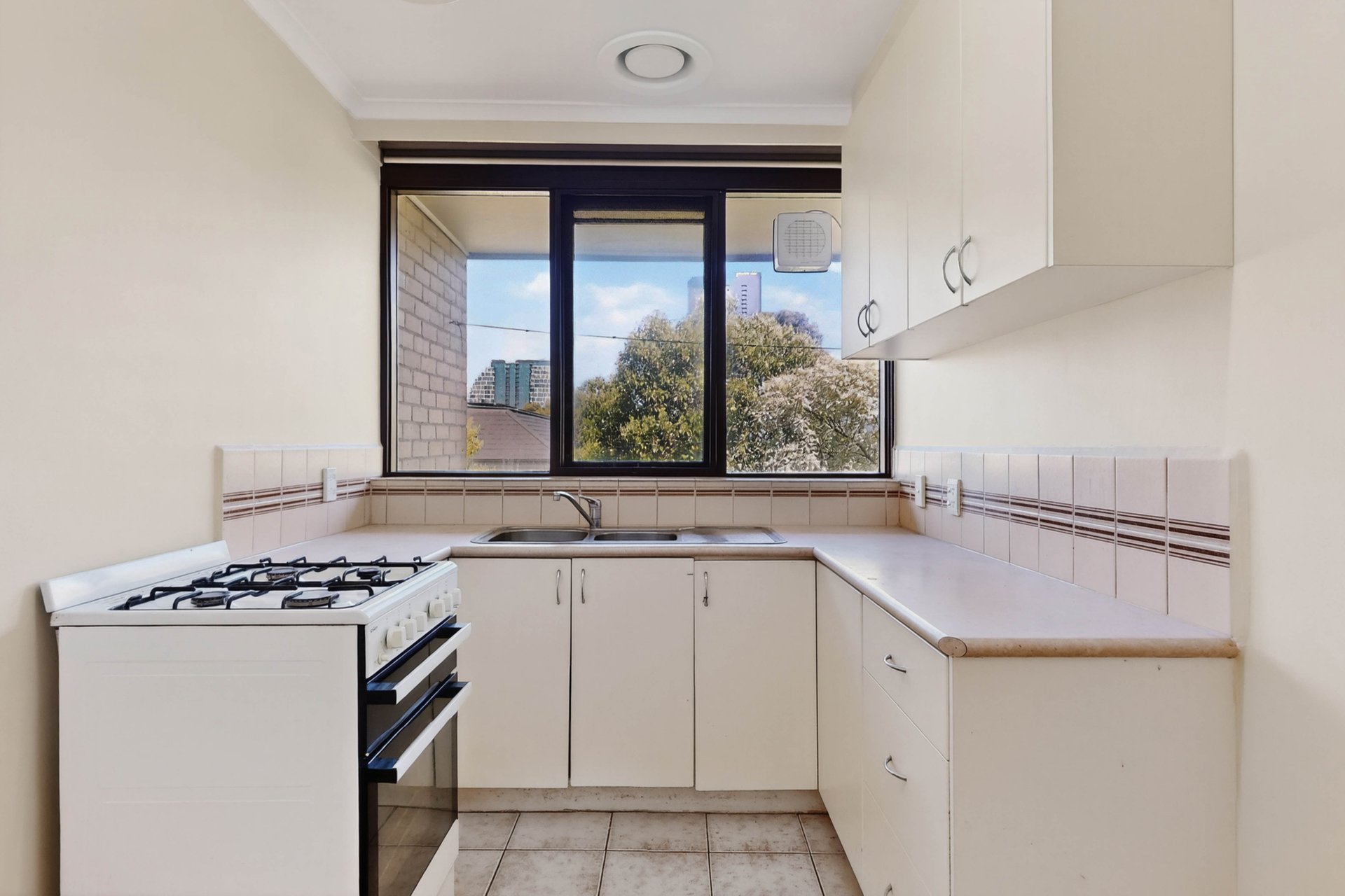 12/47 Rose Street, Box Hill image 3