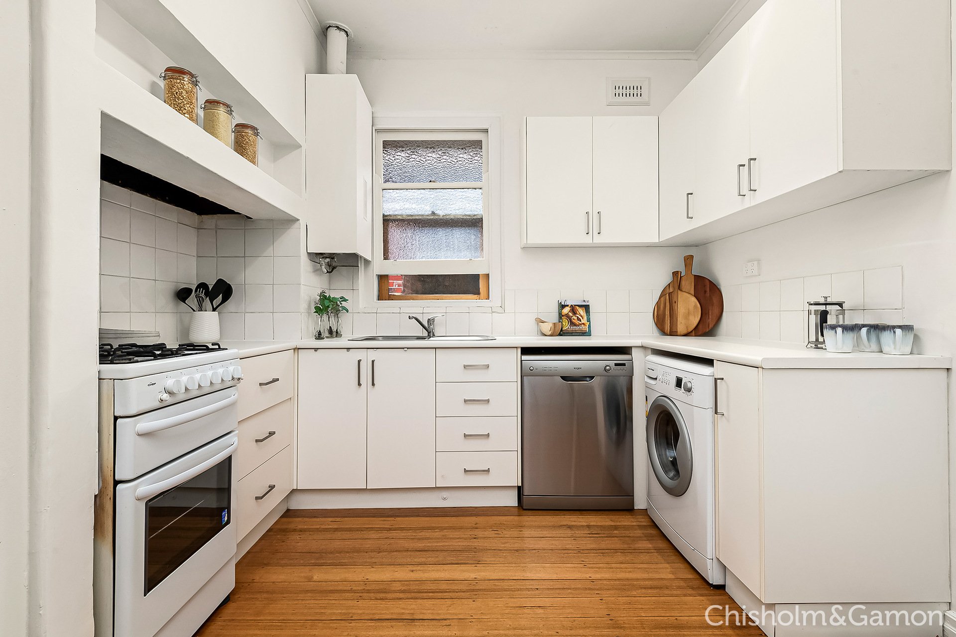 12/49 Acland Street, St Kilda image 8