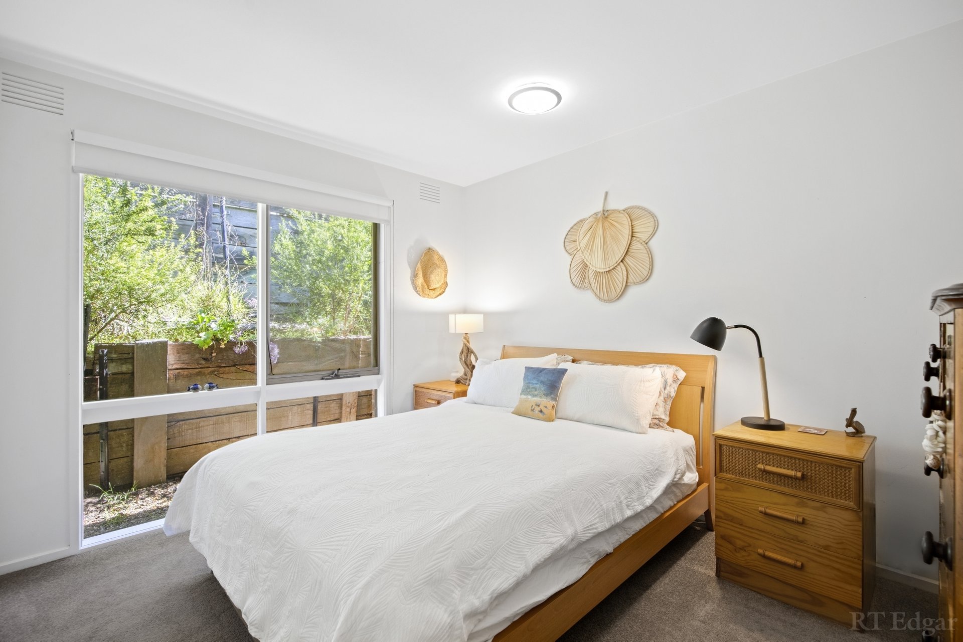 Property Gallery Thumbnail 9