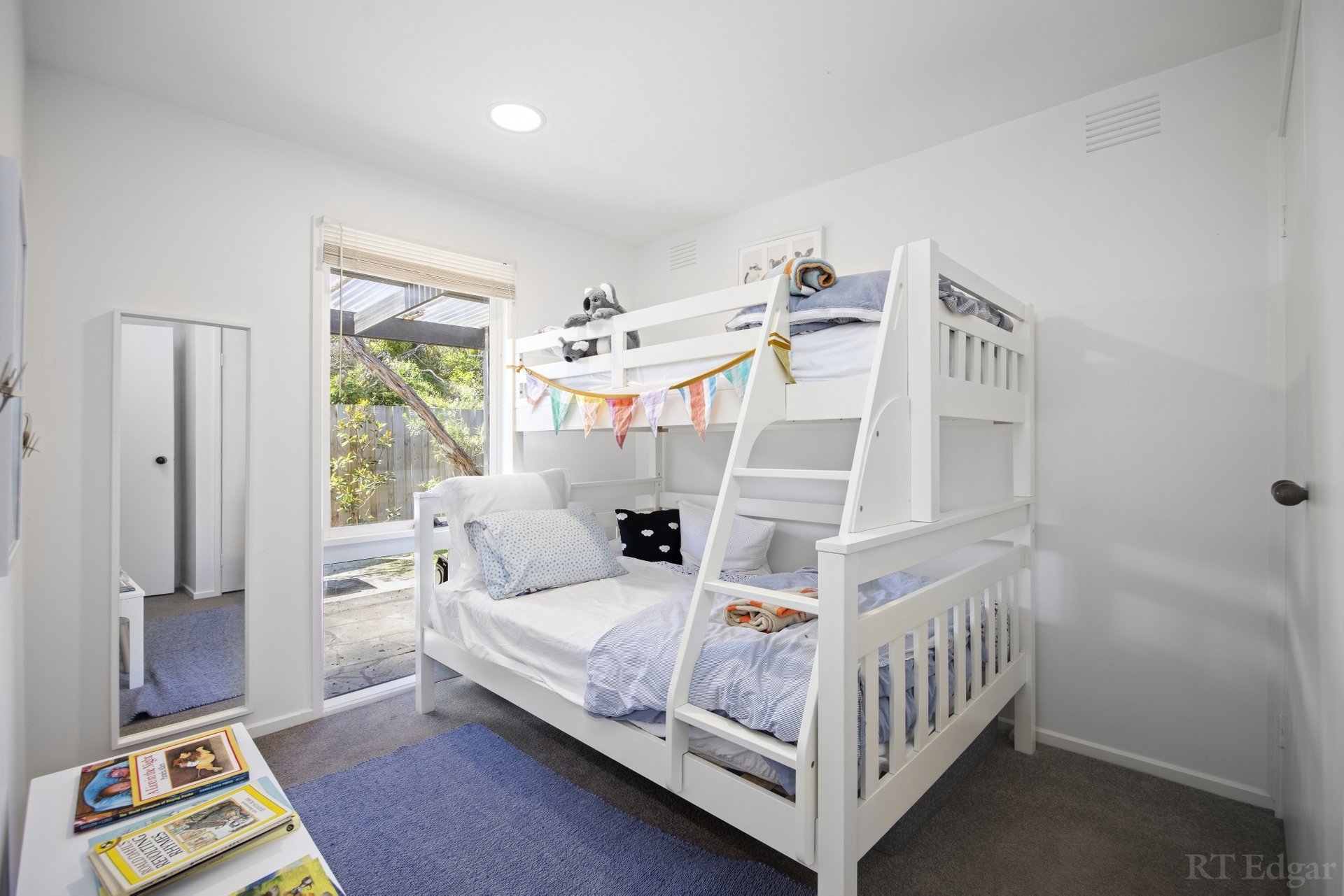 Property Gallery Thumbnail 11