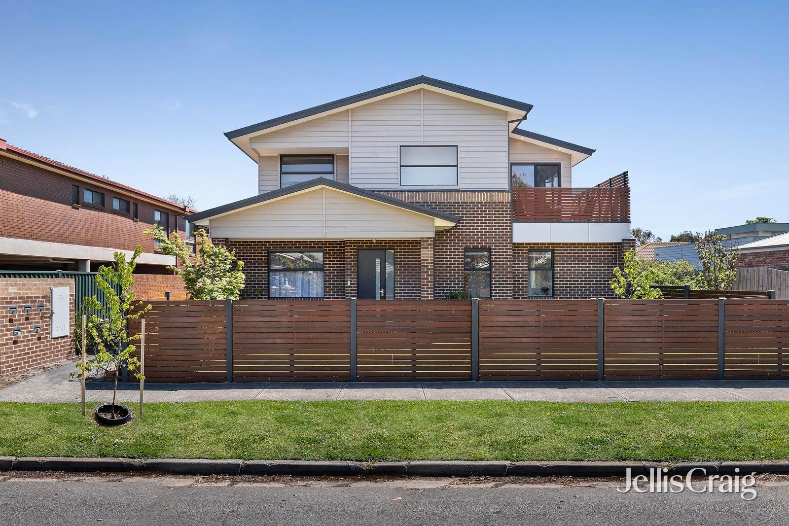 1/25 Bruce Street, Coburg image 1