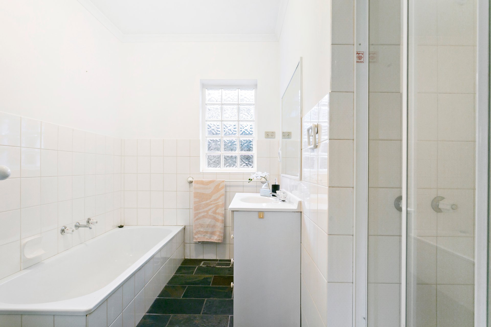 Property Gallery Thumbnail 5