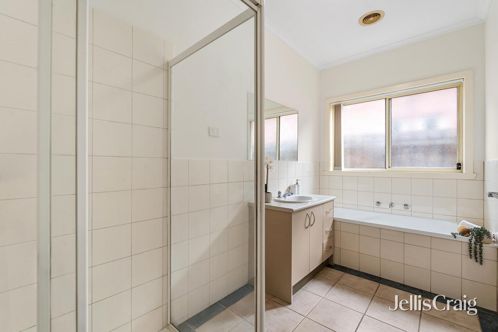 1/25 Cheddar Road, Reservoir image 10