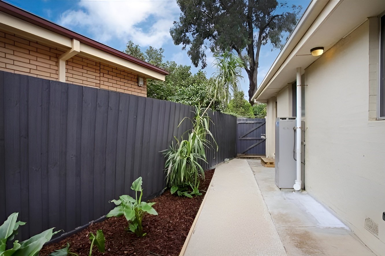 1/25 Christopher Crescent, Tullamarine image 8