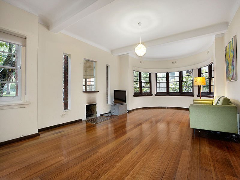1/25 Dickens Street, Elwood image 2