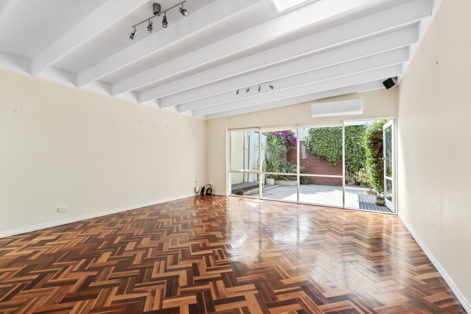 125 Evans Street, Port&nbsp;Melbourne image 2