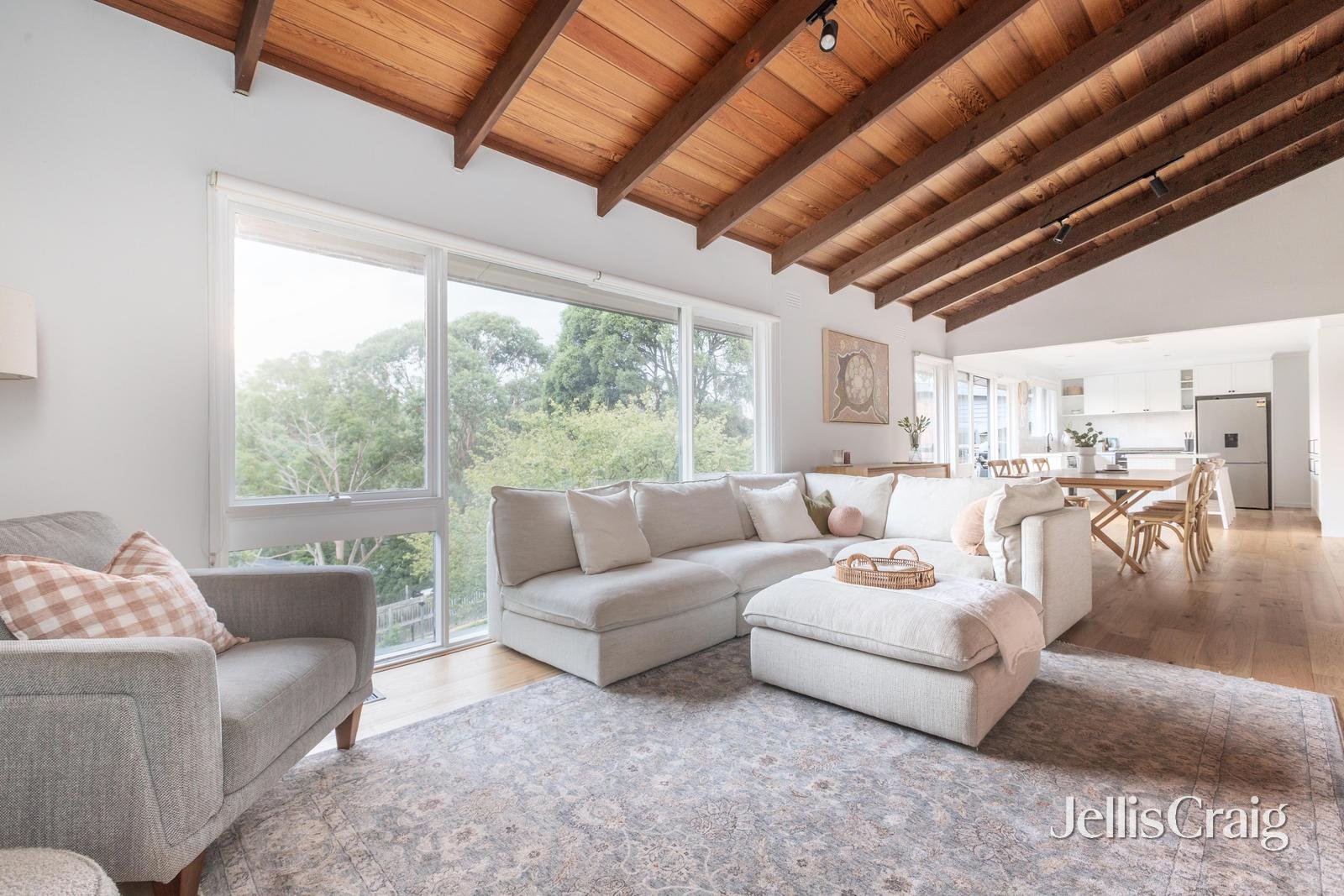 125 Fernside Avenue, Briar&nbsp;Hill image 5