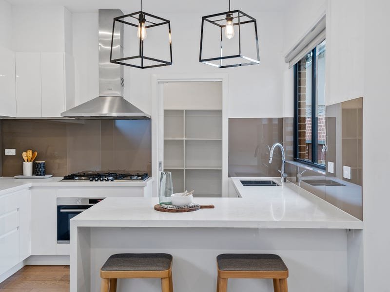 Property Gallery Thumbnail 3