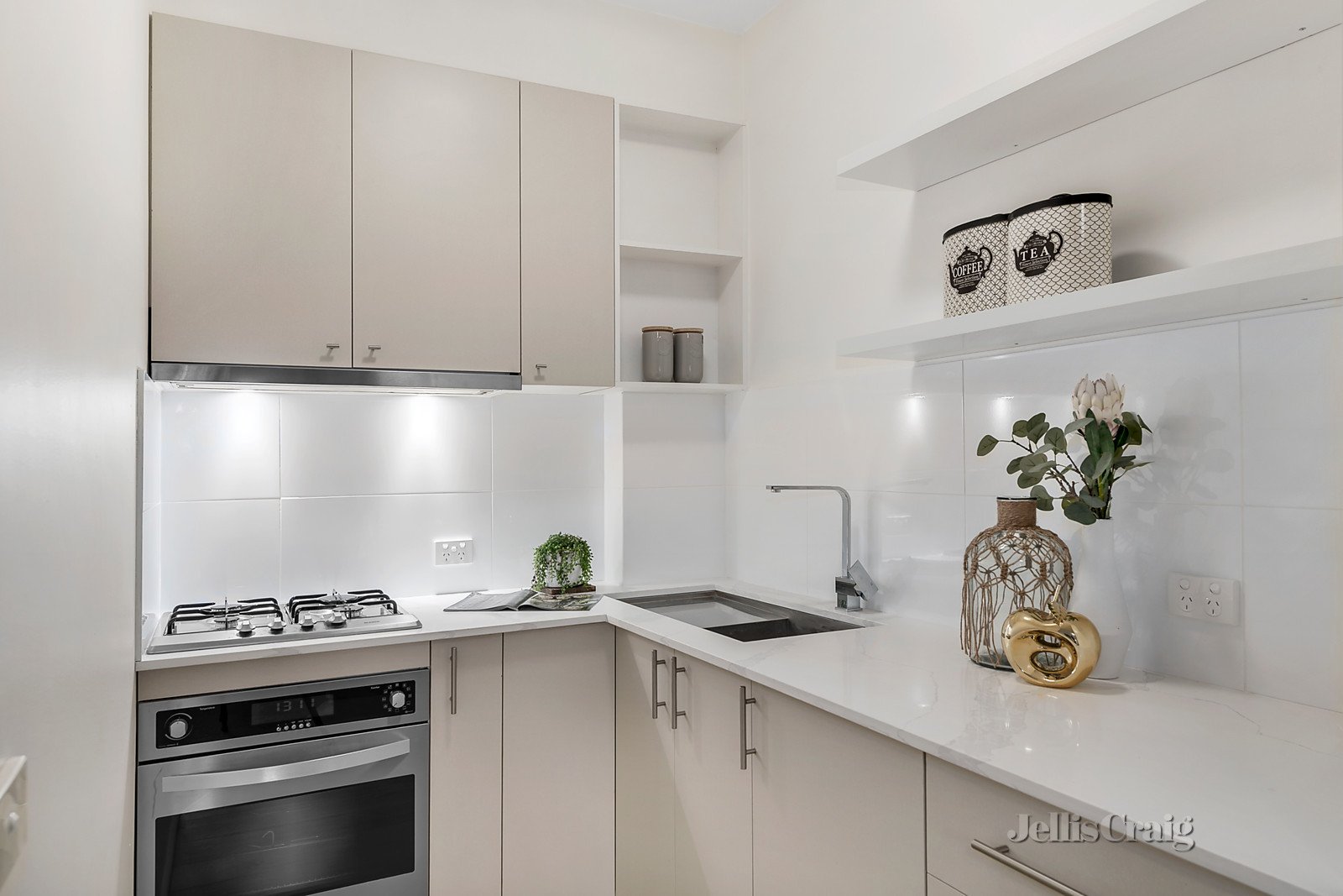 12/5 Gordon Street, Toorak image 3