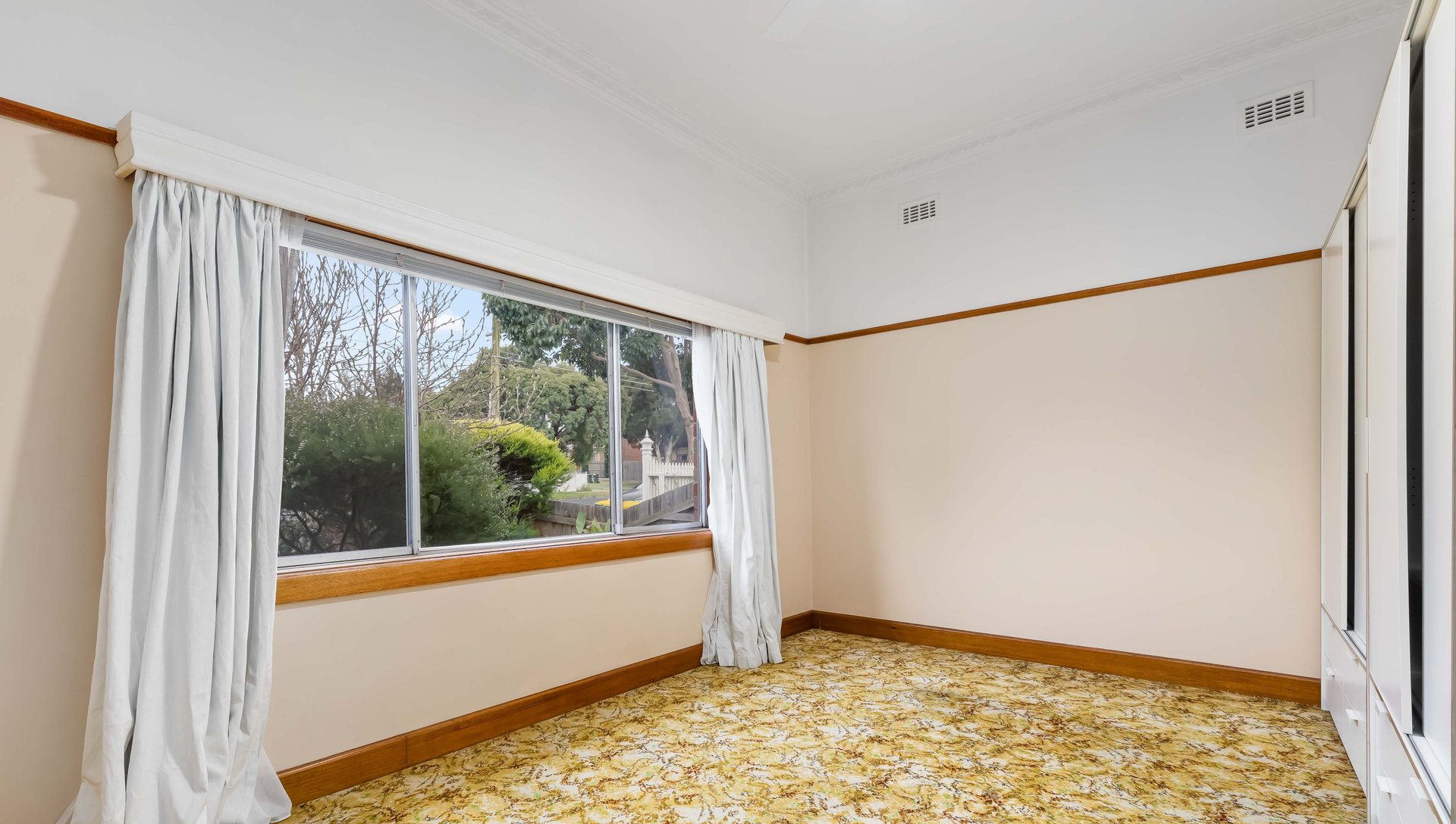 Property Gallery Thumbnail 2