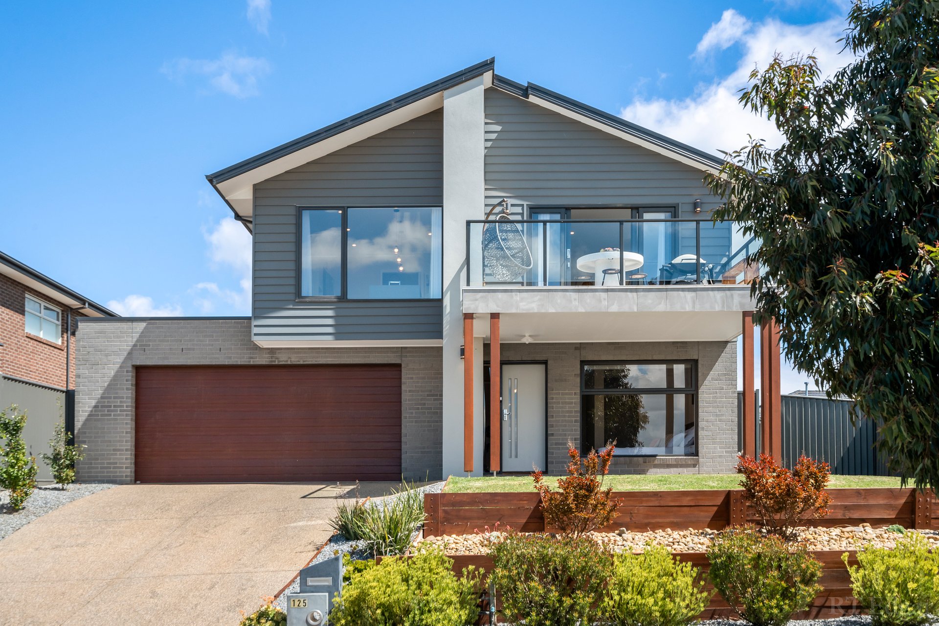Property Gallery - Main Image