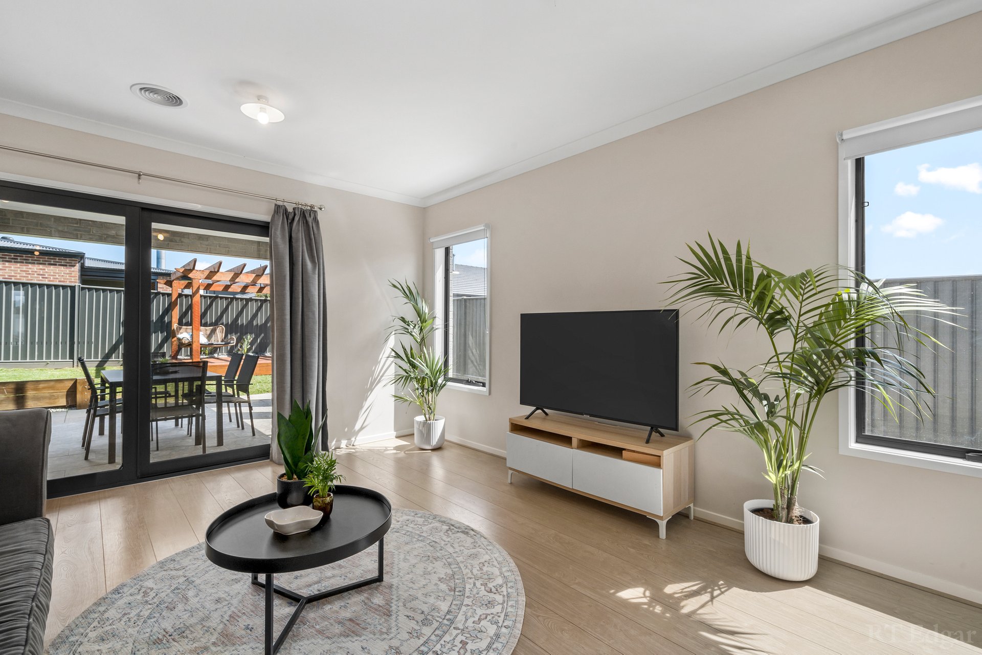 Property Gallery Thumbnail 11