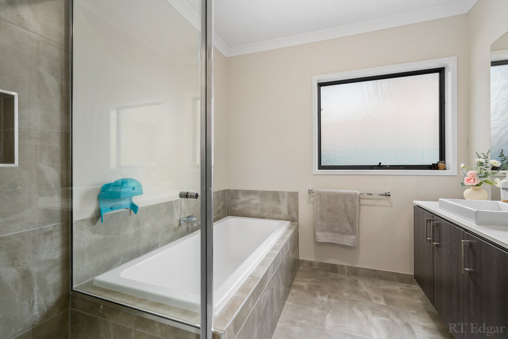 Property Gallery Thumbnail 14