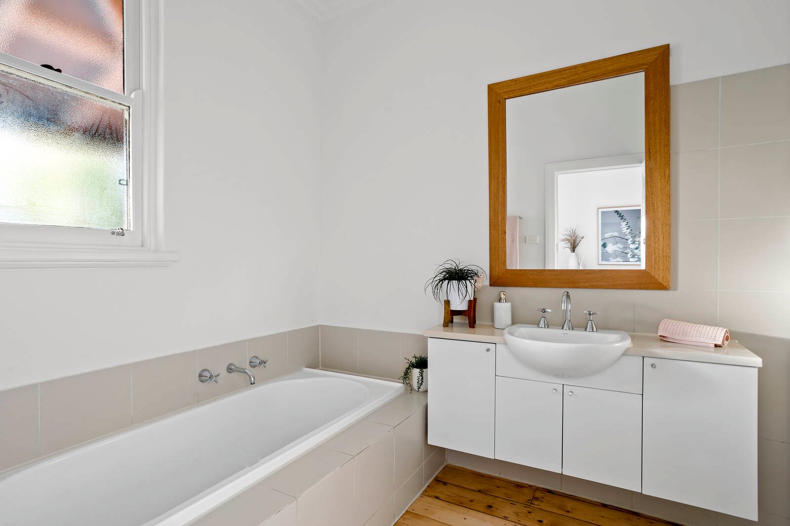 Property Gallery Thumbnail 12