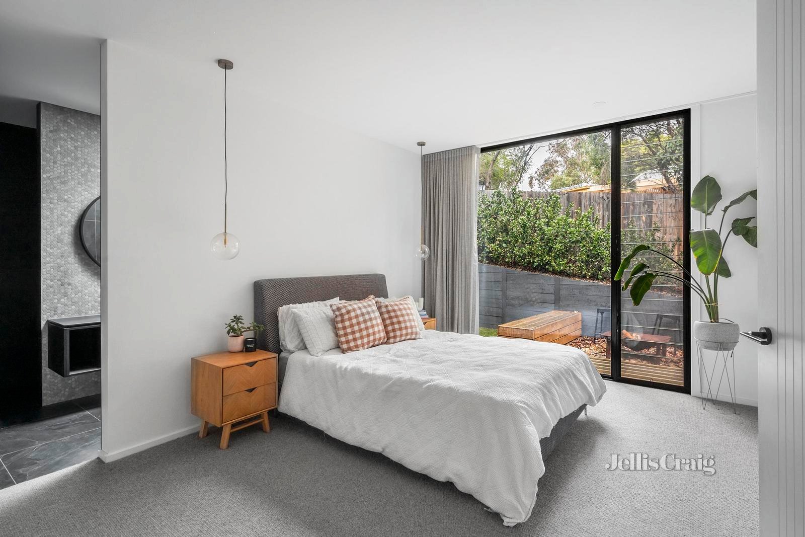 1/25 Sanglen Terrace, Belmont image 12