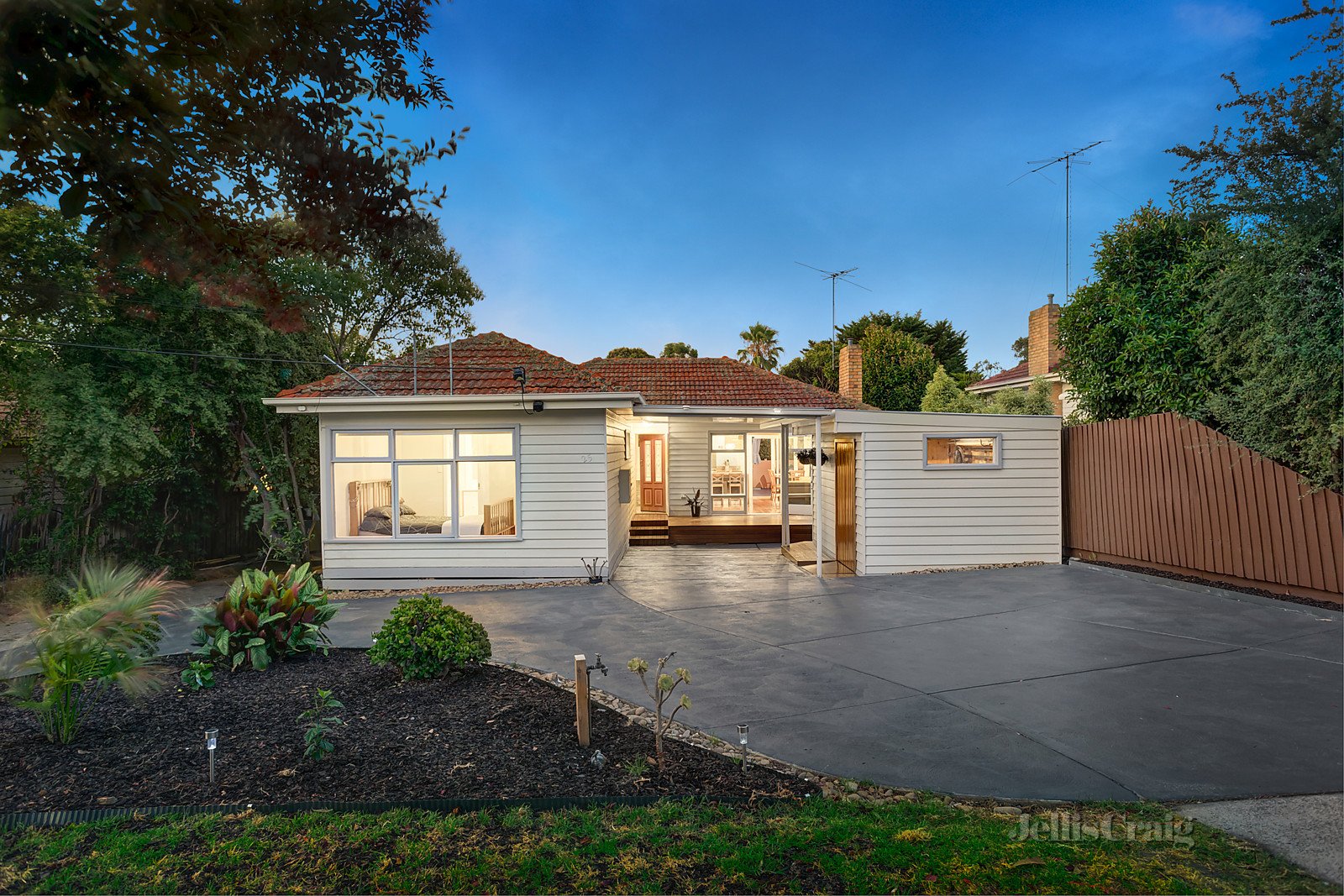 1/25 Stewart Terrace, Macleod image 1