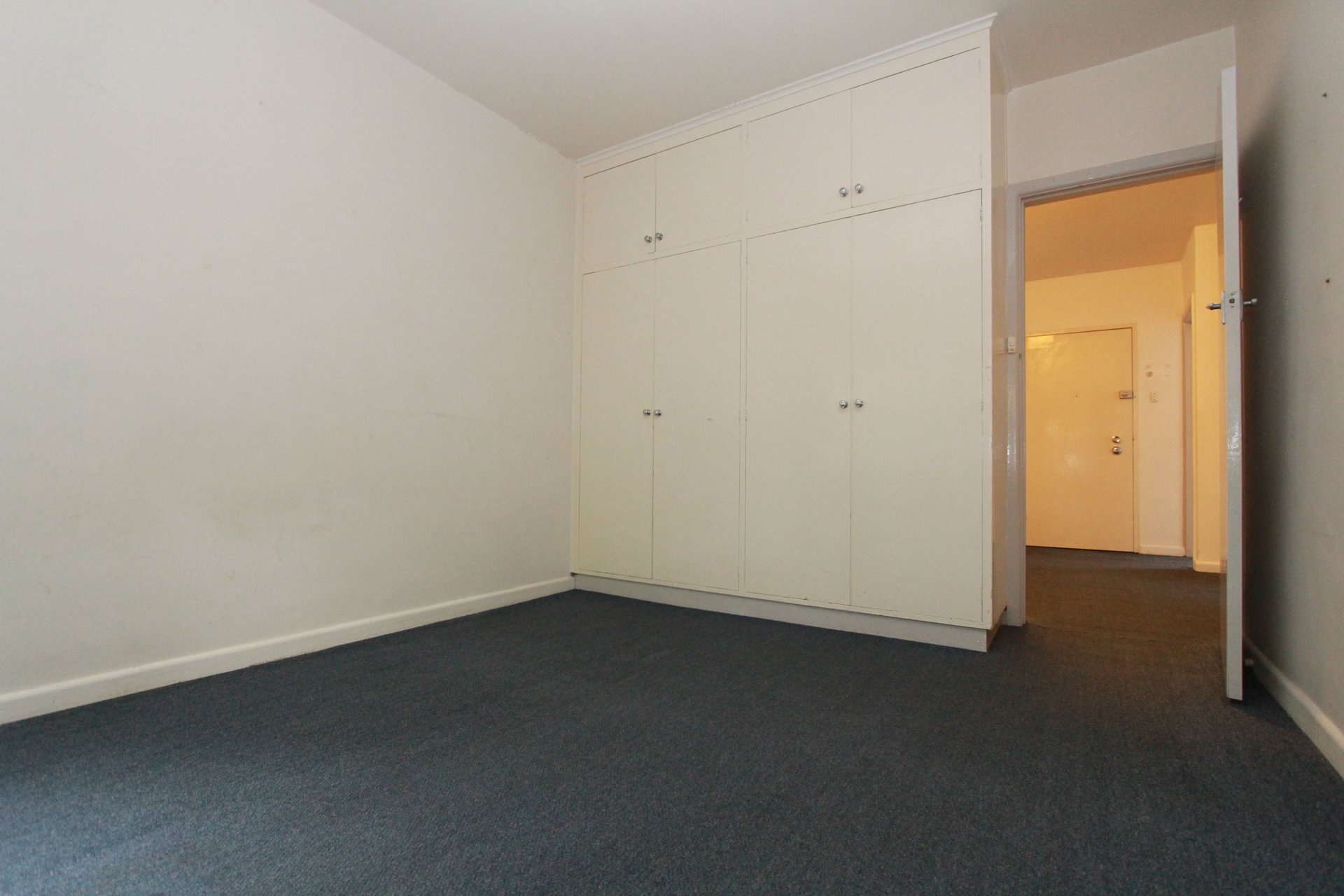 Property Gallery Thumbnail 6