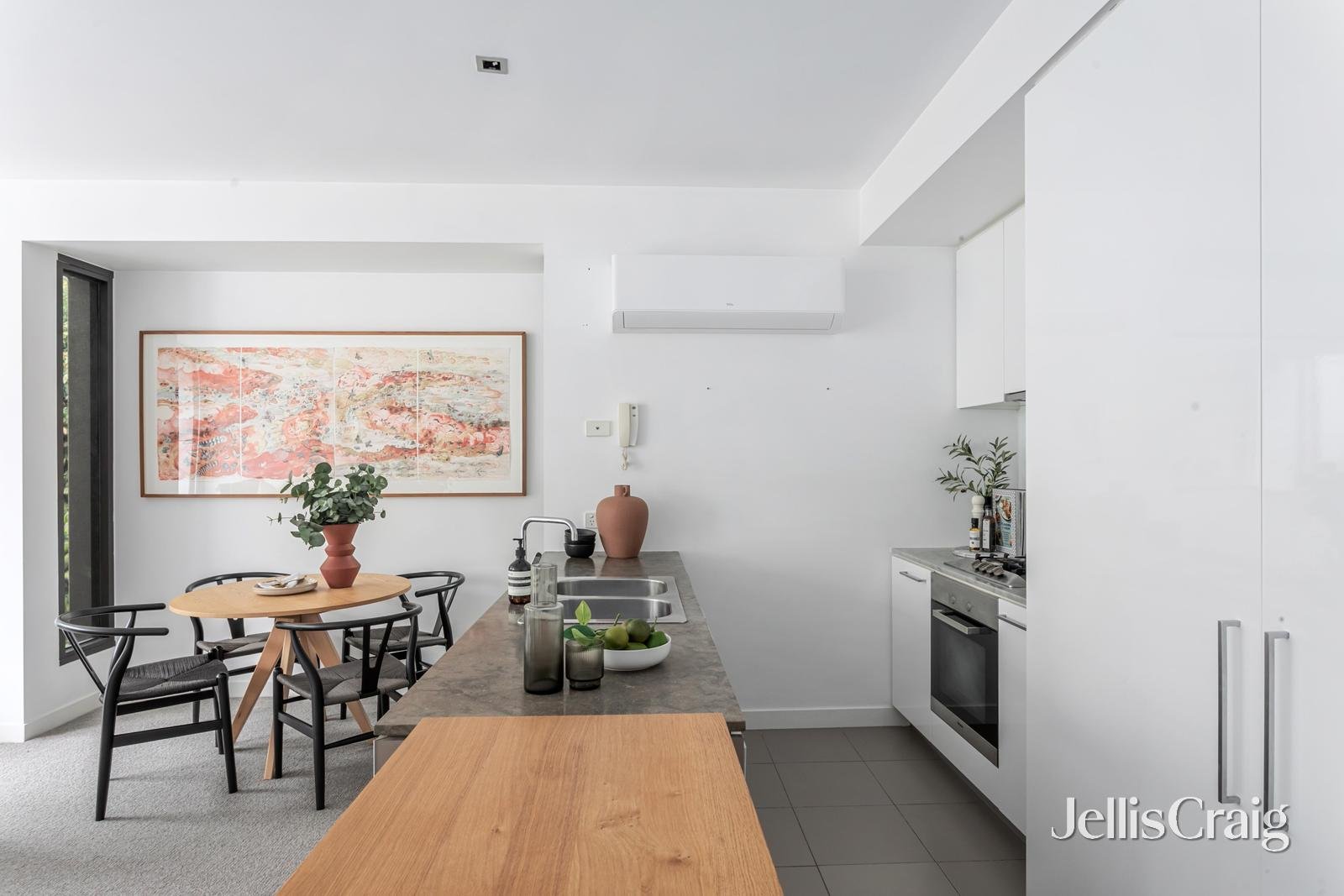 12/5 Warner Street, Malvern image 2