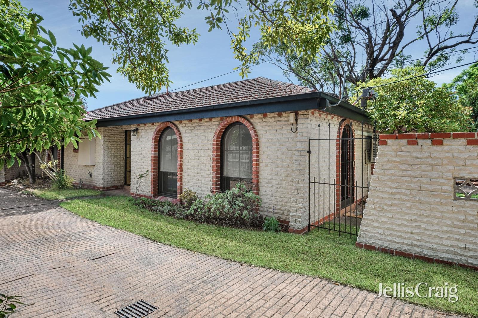 1/25 Wedd Street, Cheltenham image 2