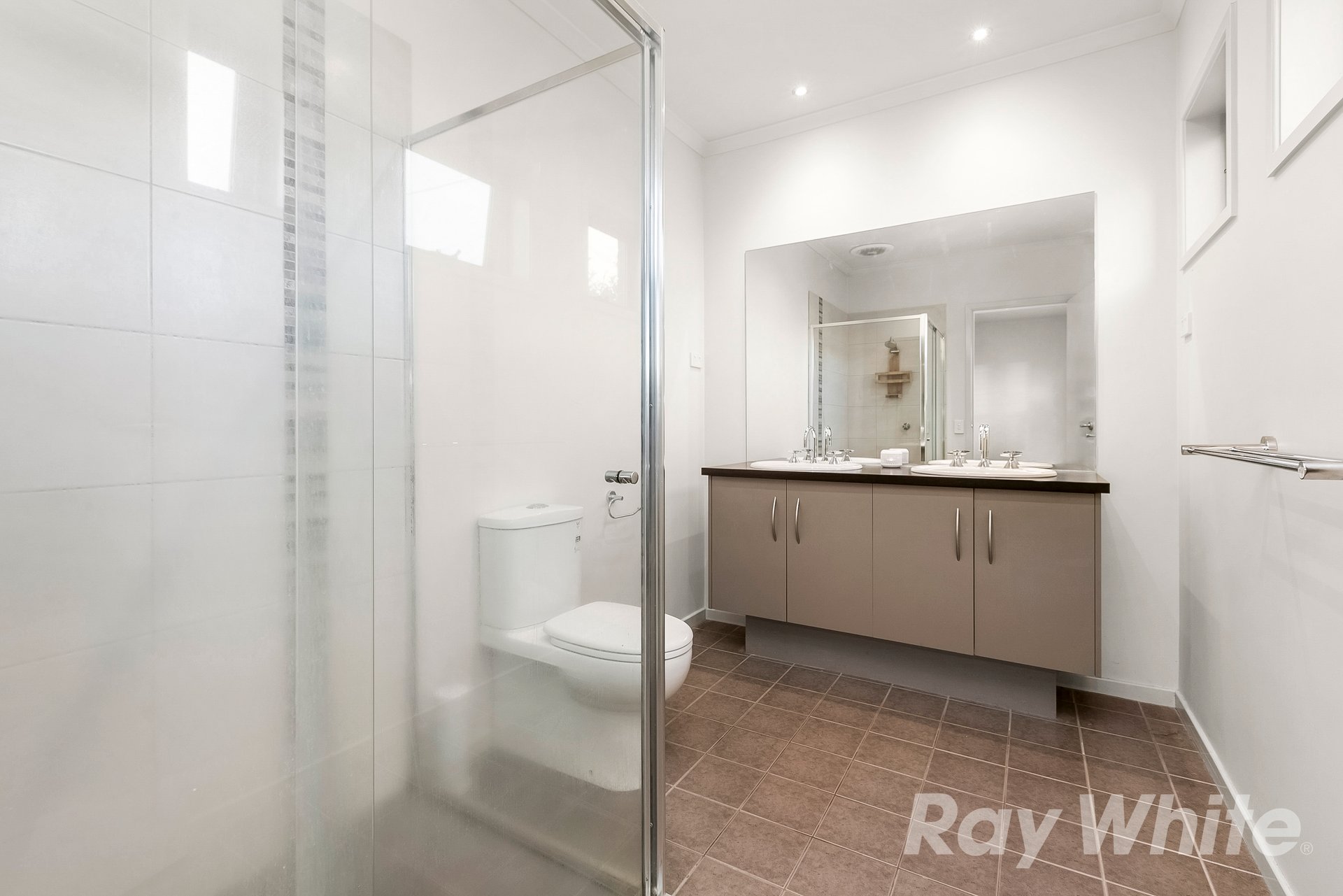 125 Windella Crescent, Glen Waverley image 7