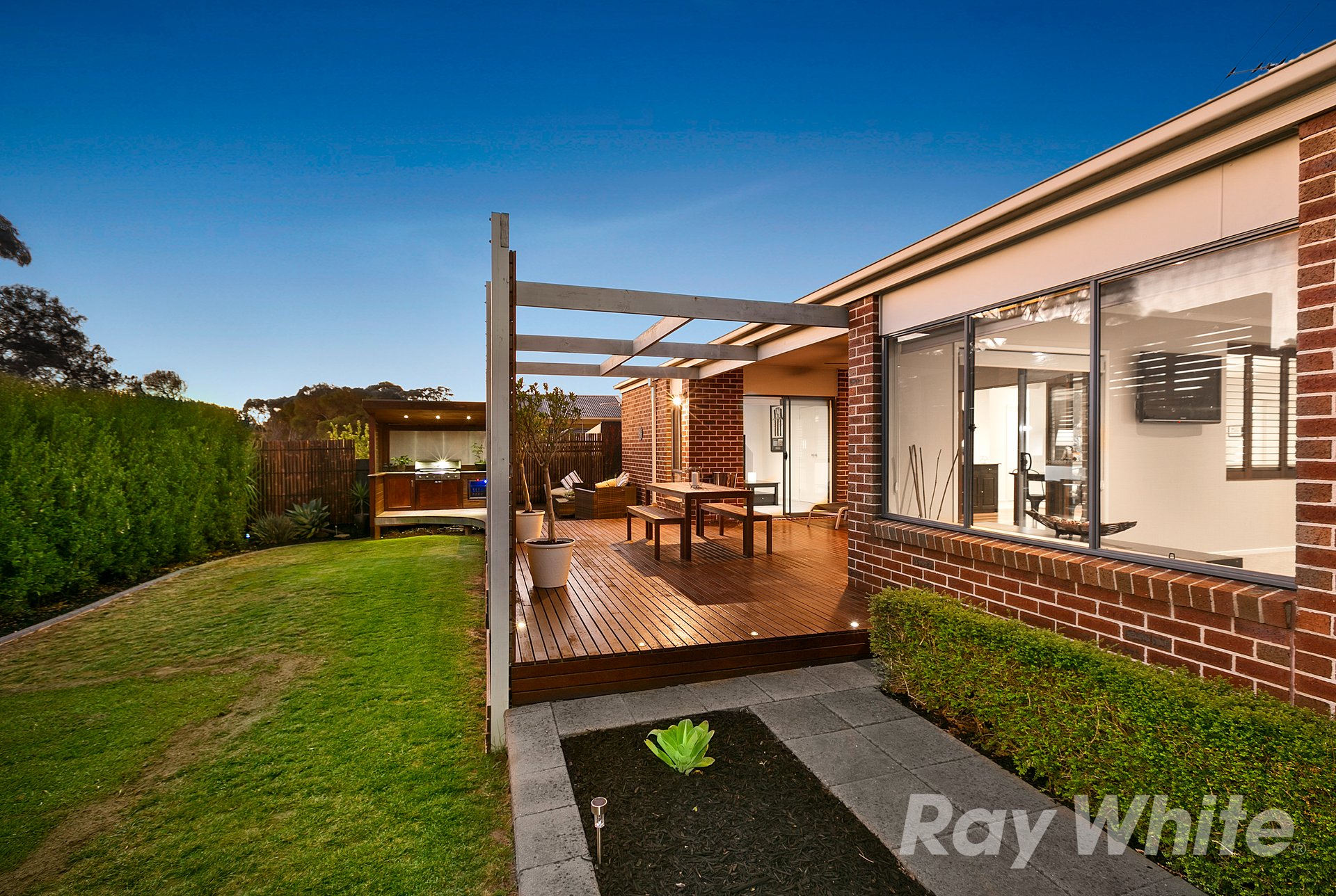 125 Windella Crescent, Glen Waverley image 10