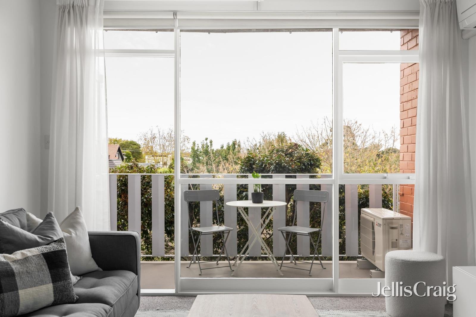 12/50 Leura Grove, Hawthorn&nbsp;East image 2